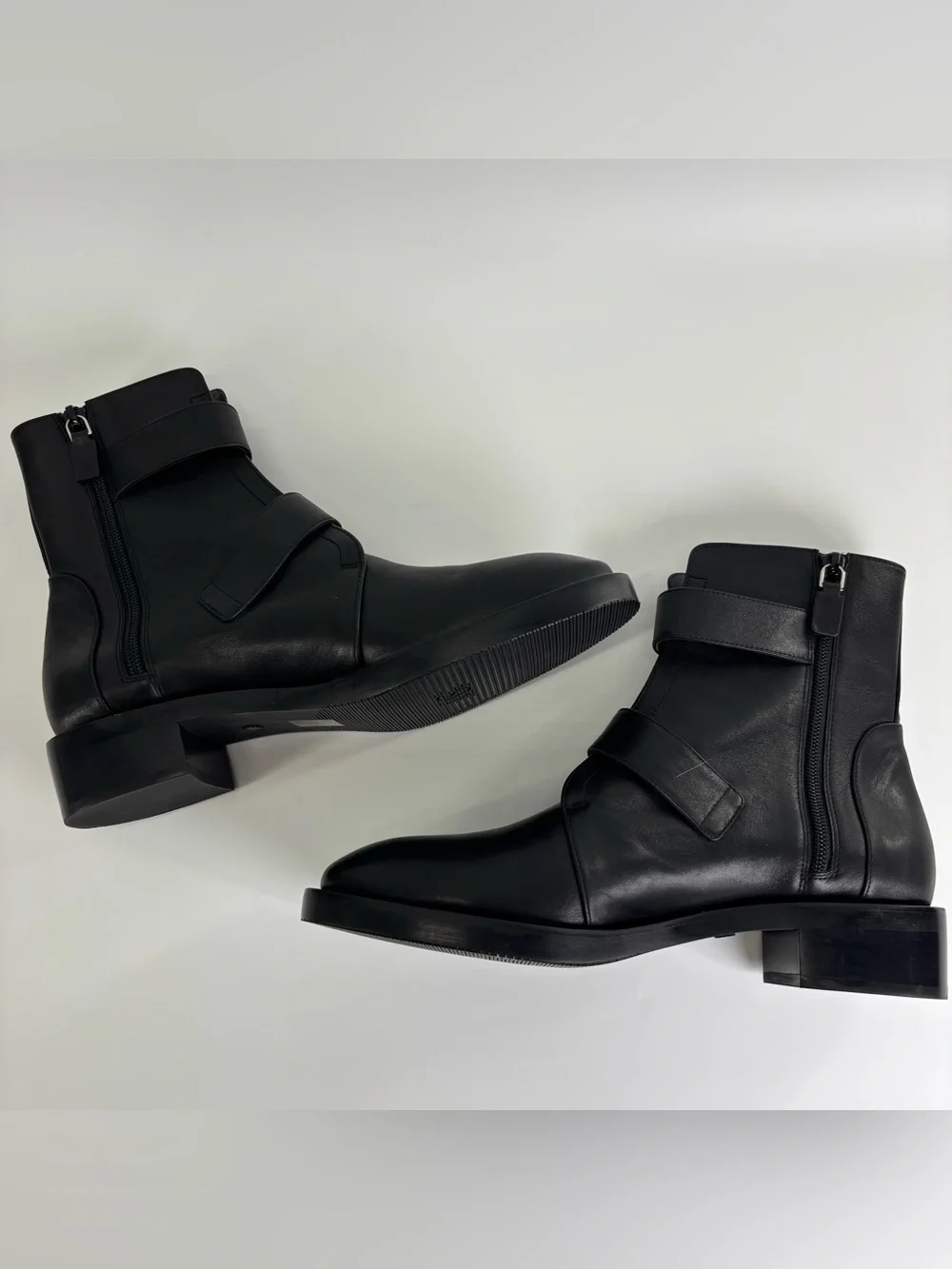 Stuart Weitzman Ryder boots 9 black Geo Buckle Pearl Crystal